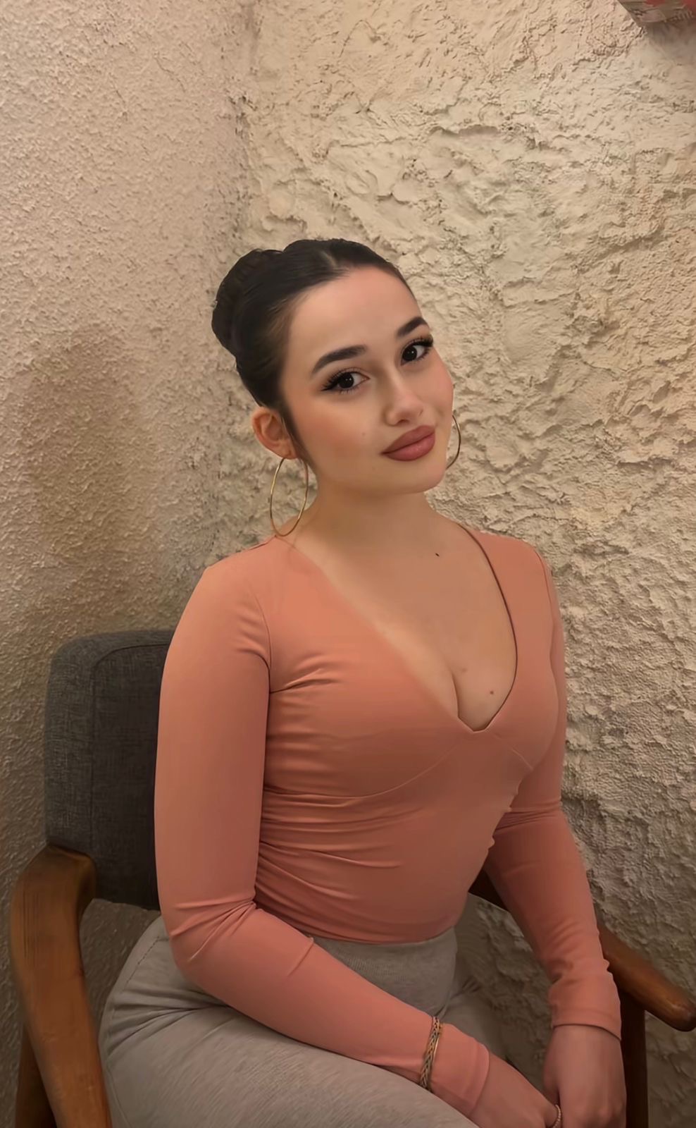 Bozcaada Zarif ve Güçlü Kadın Bayan Escort Seda
